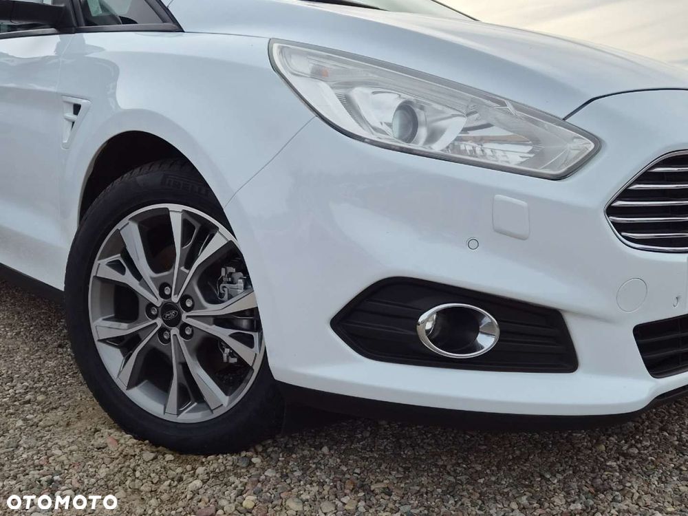 Ford S-Max - 26