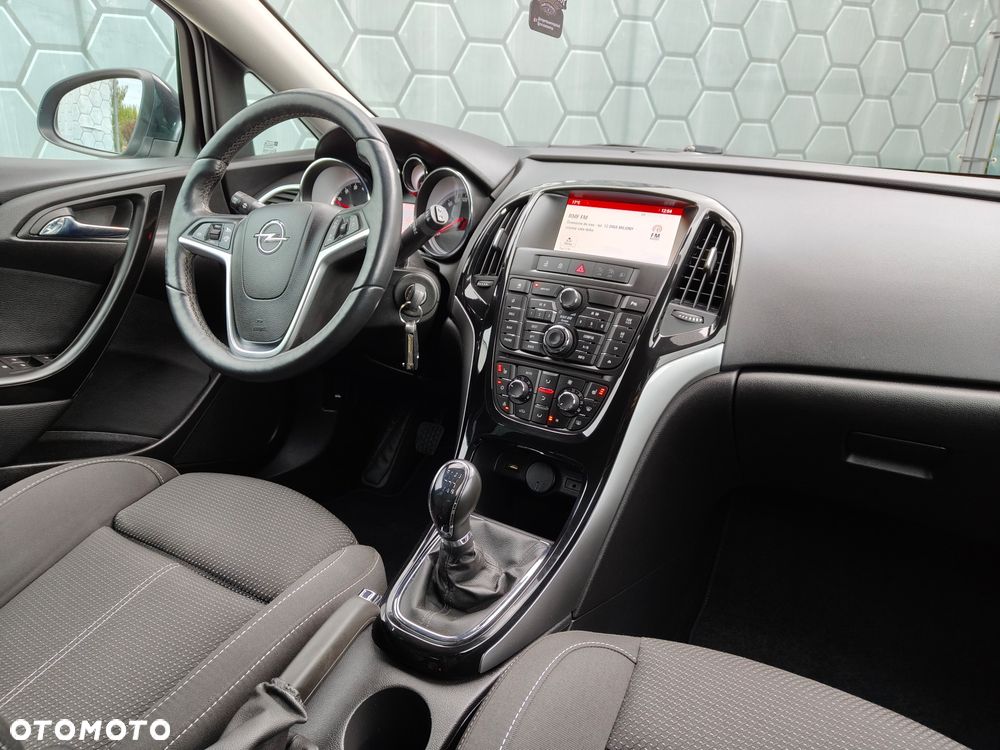 Opel Astra 1.4 Turbo Exklusiv - 12