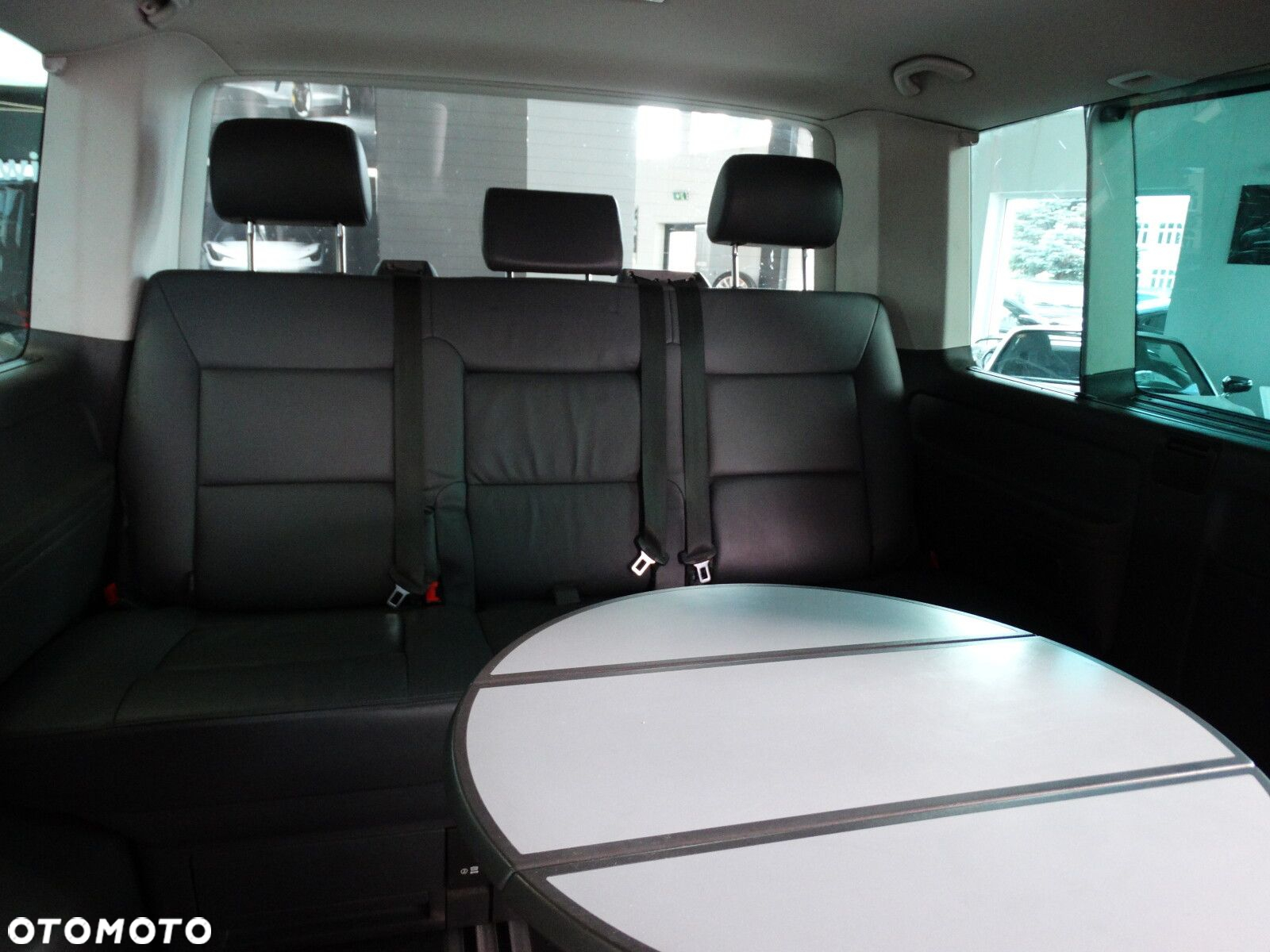 Volkswagen Multivan - 37