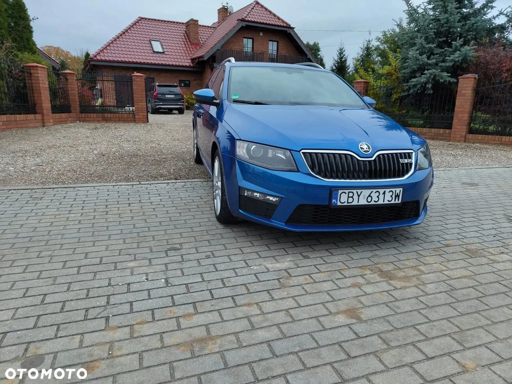 Skoda Octavia Combi 2.0 TDI RS - 32