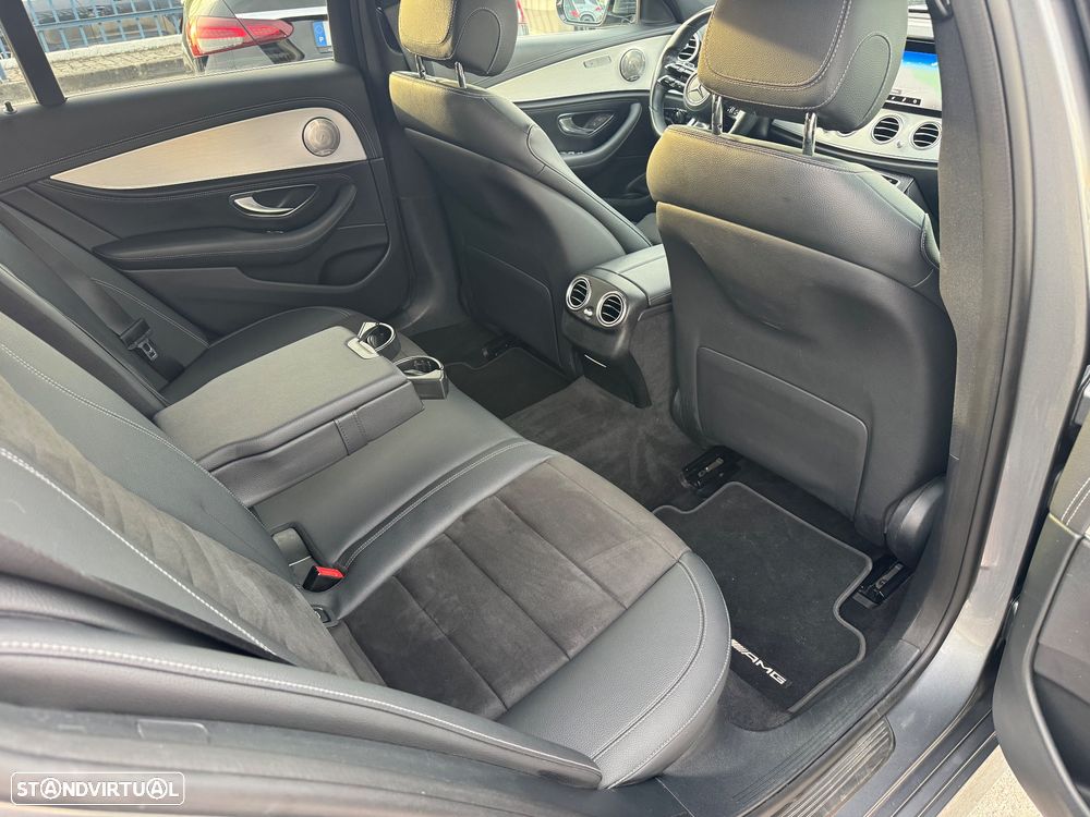 Mercedes-Benz E 300 - 37