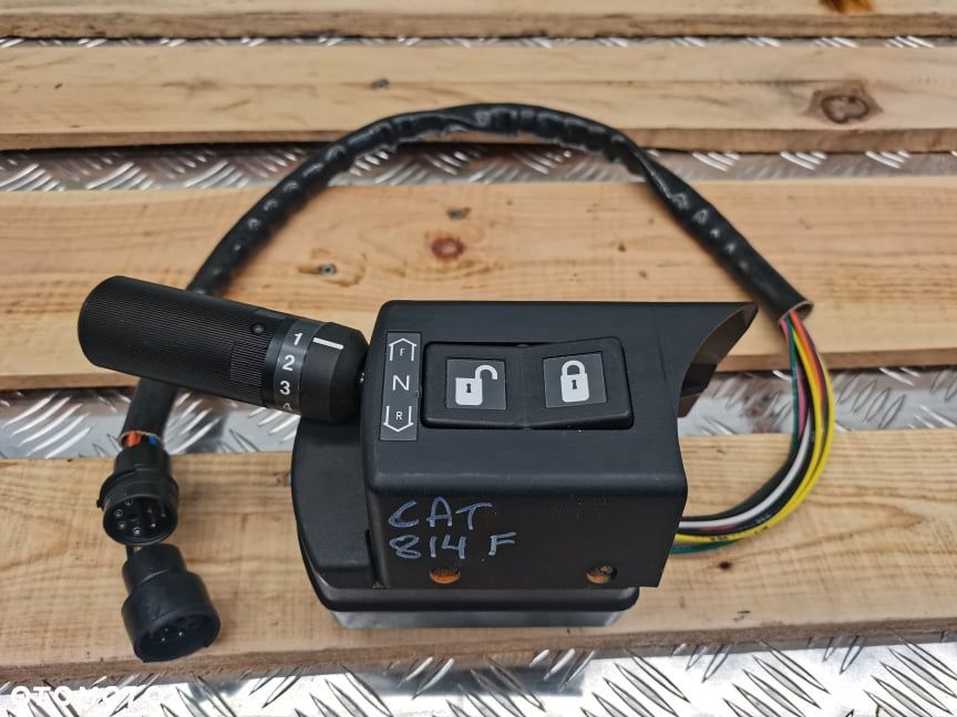 Rewers jazdy Cat 815F - 4
