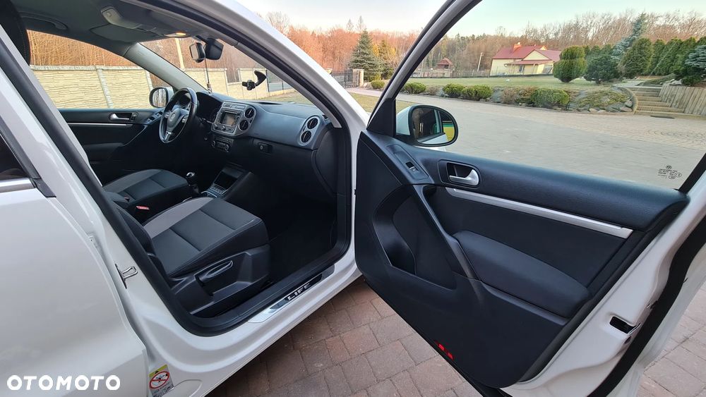 Volkswagen Tiguan 2.0 TDI Perfectline R-Style - 25