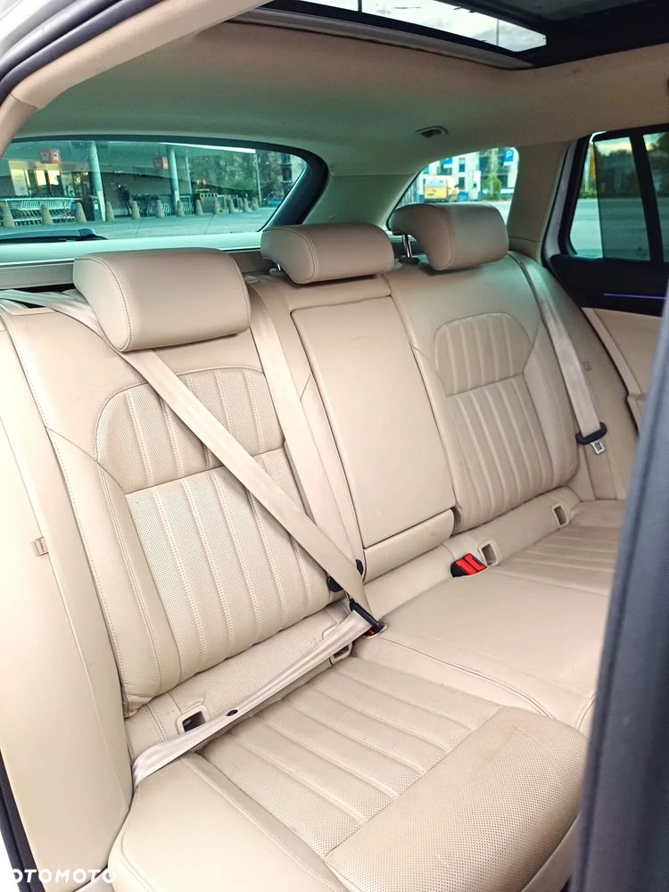 Skoda Superb Combi 2.0 TSI 4x4 DSG L&K - 16