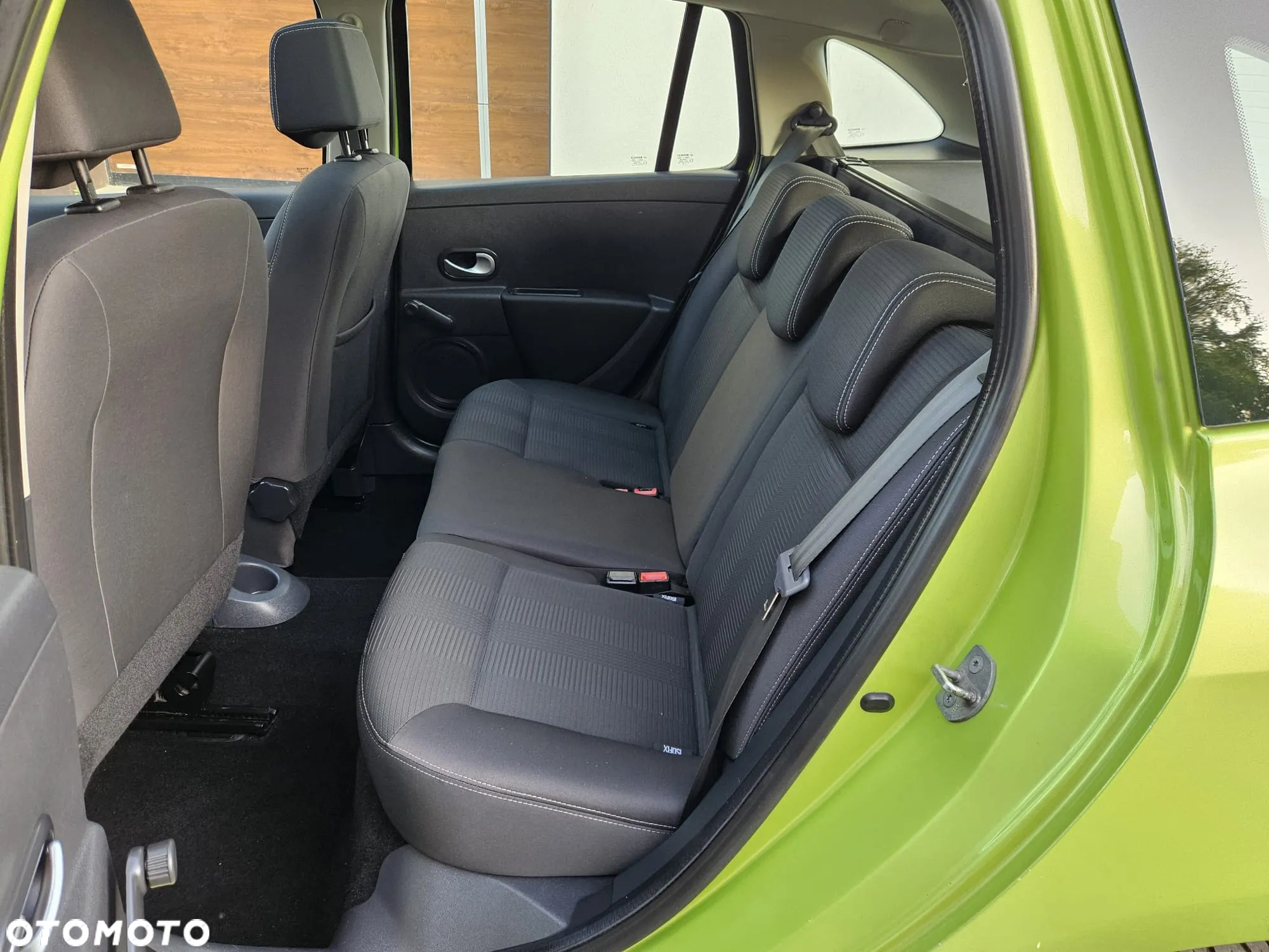 Renault Clio 1.2 16V 75 Grandtour Expression - 9