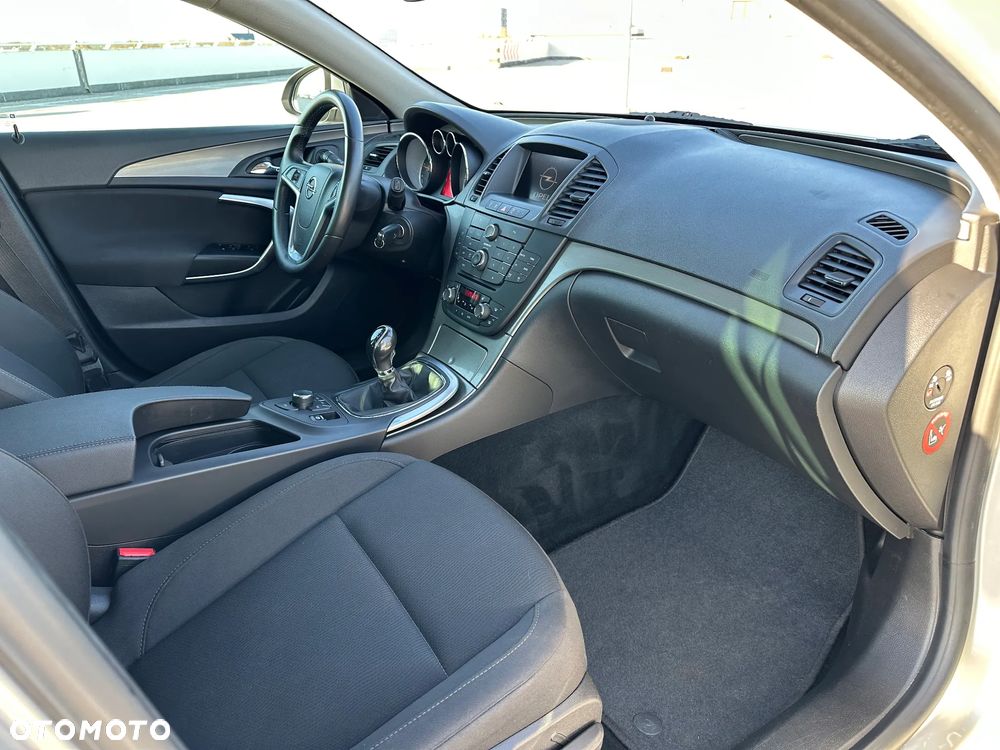Opel Insignia 2.0 CDTI - 26