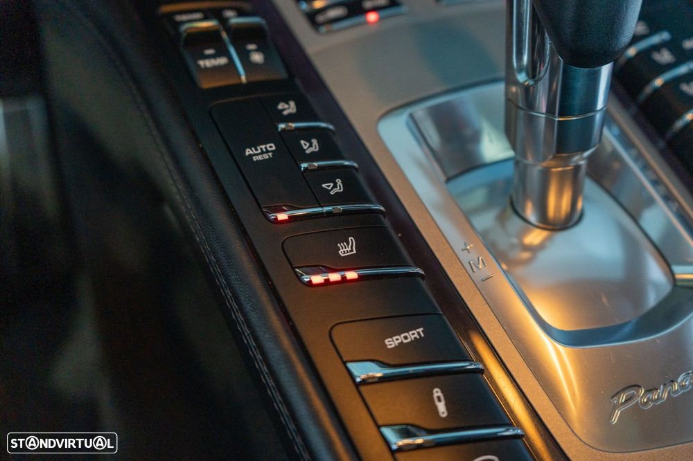 Porsche Panamera Standard - 12
