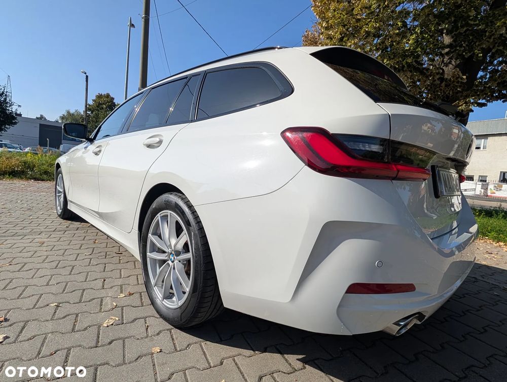 BMW Seria 3 318i Sport Line - 10