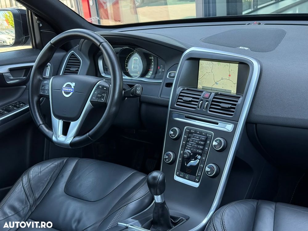 Volvo XC 60 D5 AWD Summum - 17