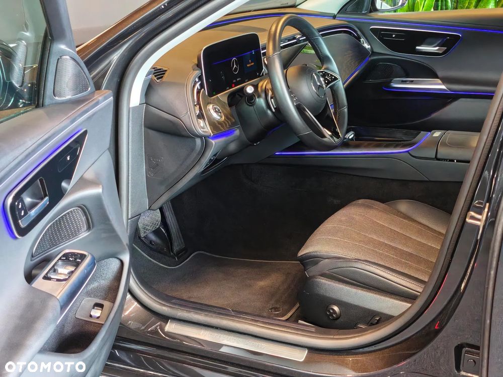Mercedes-Benz Klasa E 220 d mHEV Avantgarde 9G-Tronic - 8