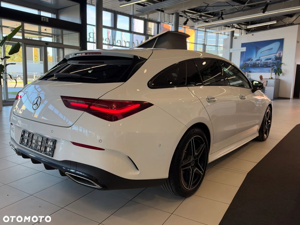 Mercedes-Benz CLA 200 AMG Line 7G-DCT - 5