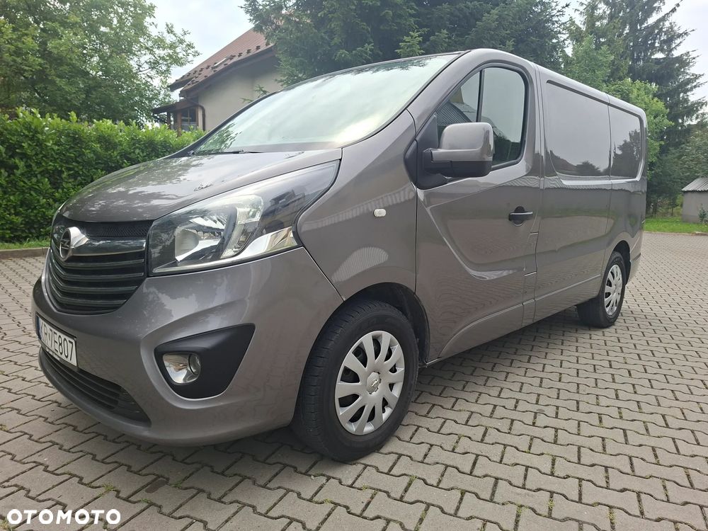Opel Vivaro - 1