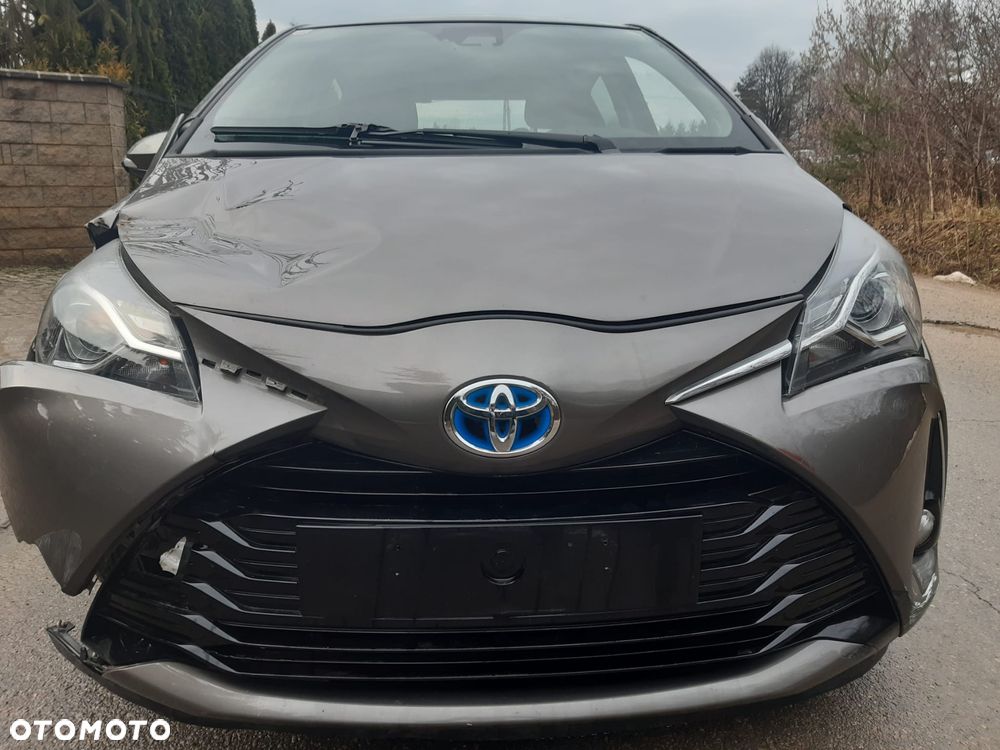 Toyota Yaris Hybrid 100 Premium - 16