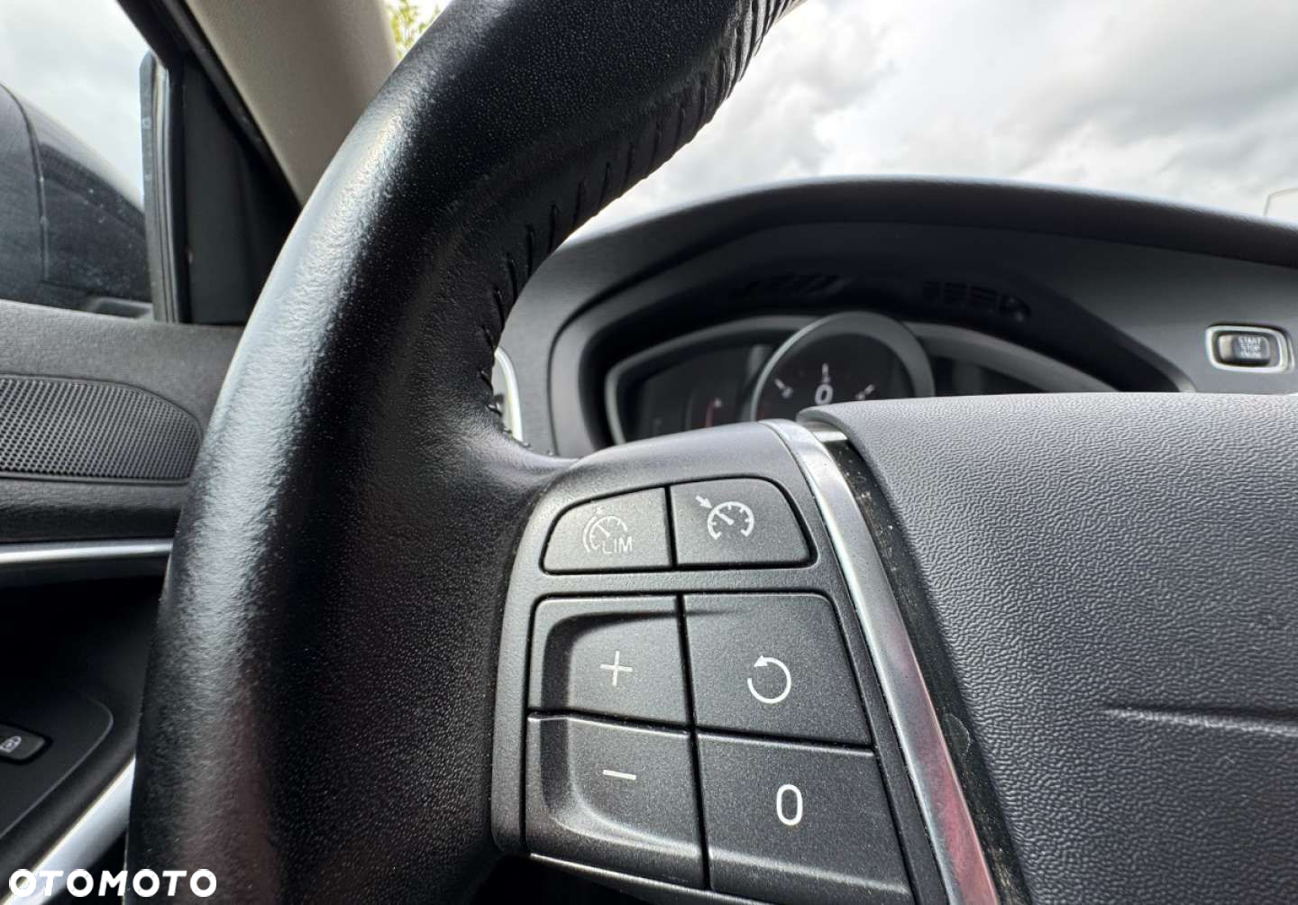 Volvo V40 - 29