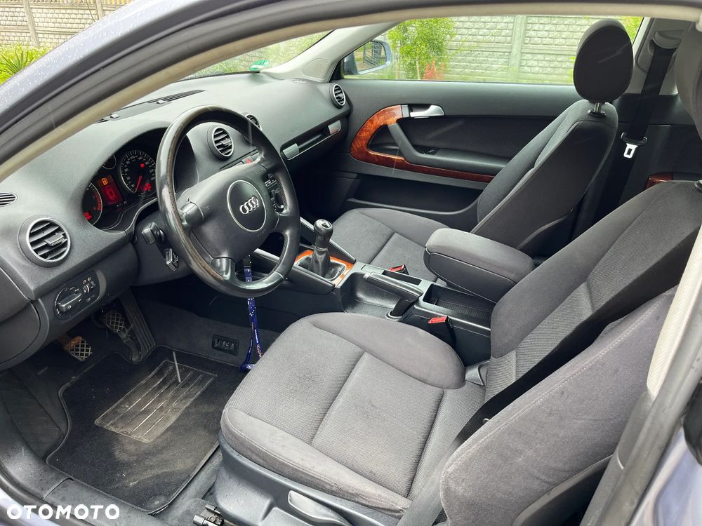 Audi A3 3-drzwiowe 1.6 Ambiente - 9