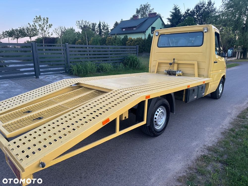 Mercedes-Benz Sprinter - 5