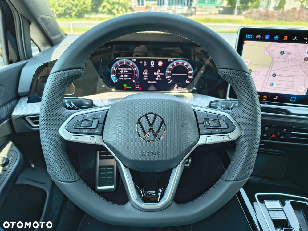 Volkswagen Golf 1.5 eTSI mHEV R-Line Plus DSG - 17