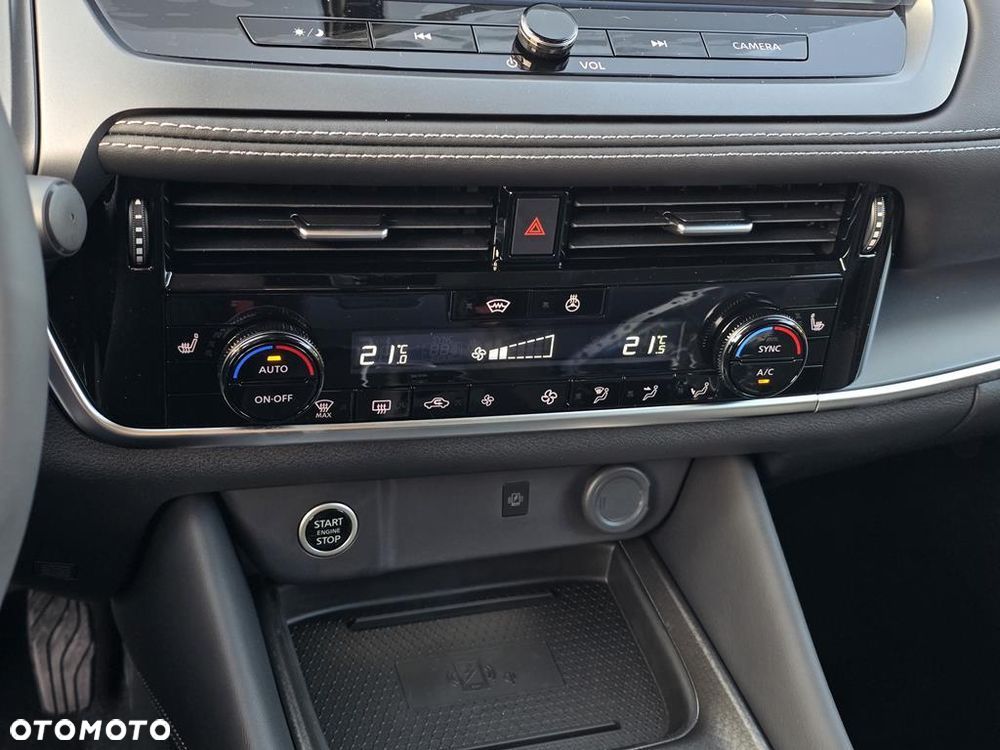 Nissan Qashqai 1.3 DIG-T MHEV N-Connecta Xtronic - 16