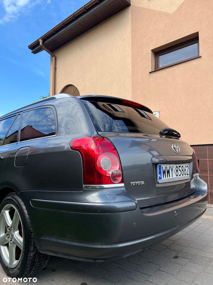 Toyota Avensis 2.2 D-4D Platinium - 6