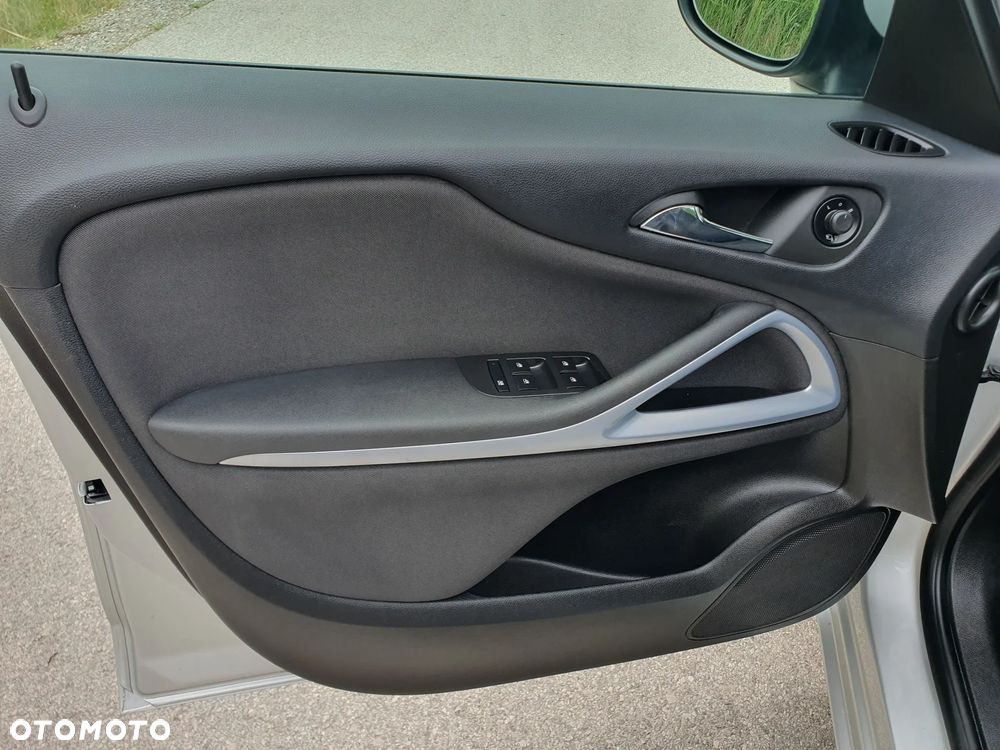 Opel Zafira - 16