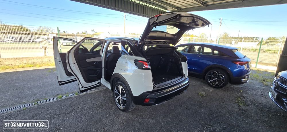 Peugeot 3008 1.6 Hybrid GT Pack e-EAT8 - 29