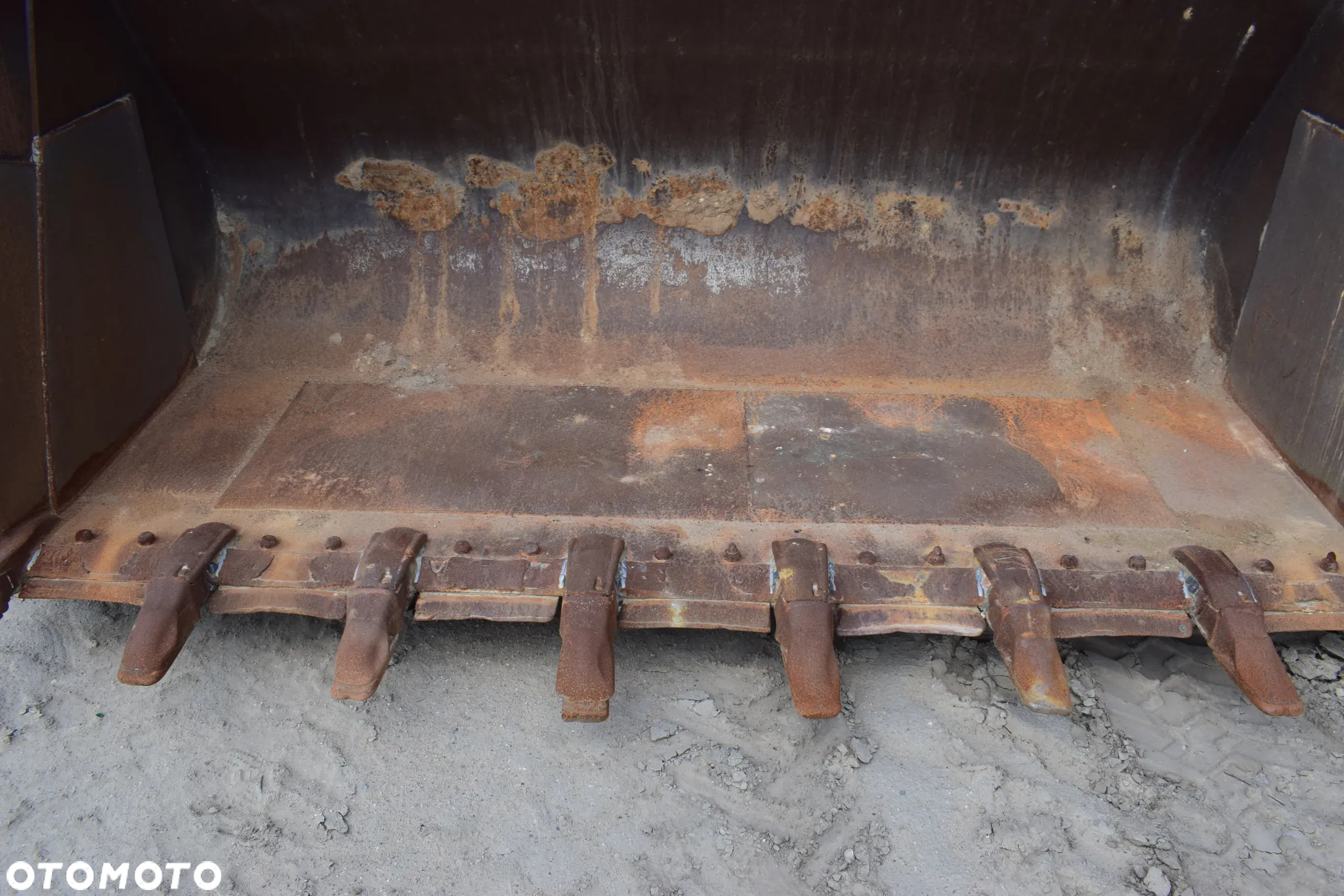 Łyżka ładowarkowa 4.4 m3 Volvo L180 3.2 m szer. - 15