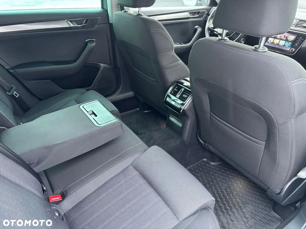 Skoda Superb 2.0 TDI SCR Style DSG - 16