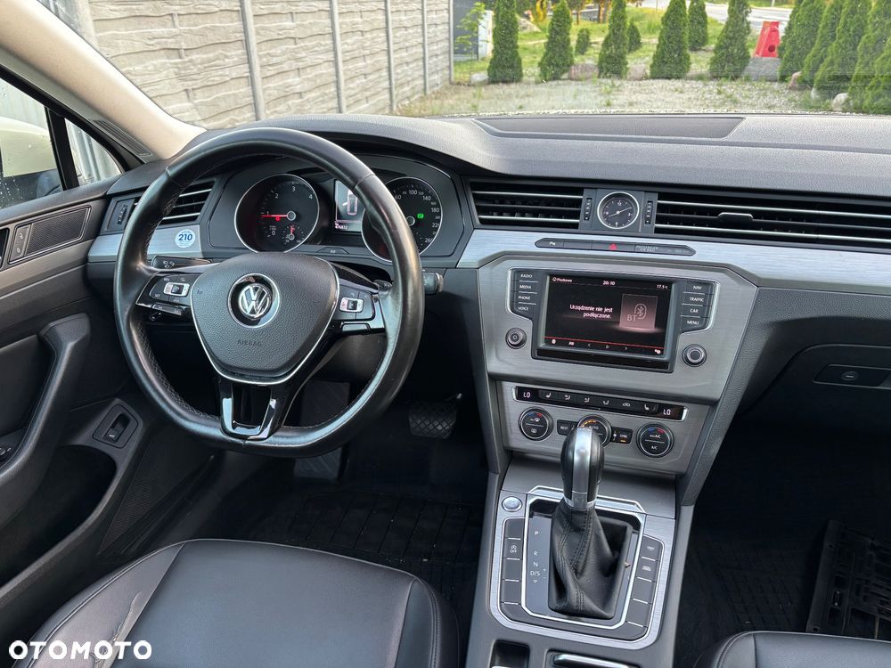 Volkswagen Passat 2.0 TDI (BlueMotion Technology) DSG Comfortline - 19