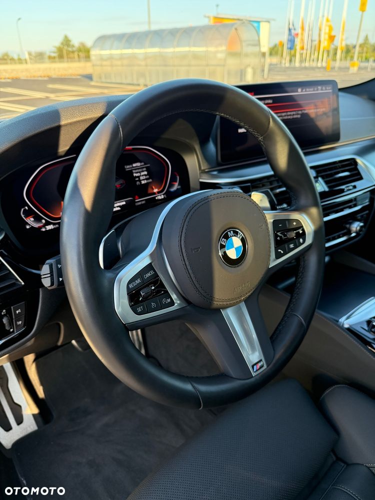 BMW Seria 5 540i xDrive mHEV M Sport sport - 13