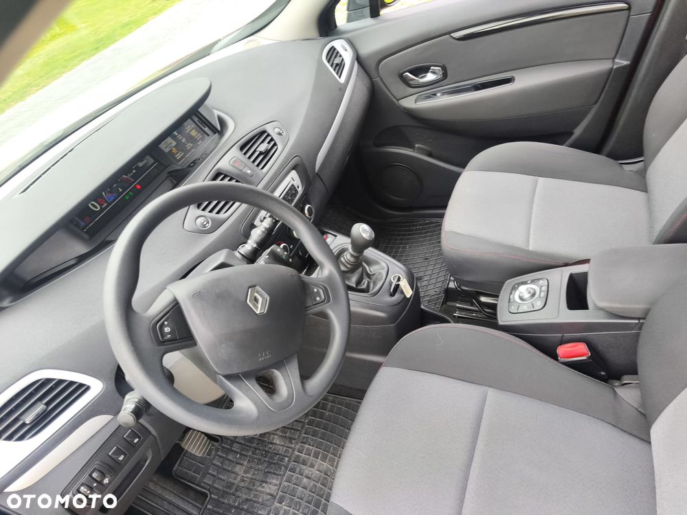 Renault Scenic - 21