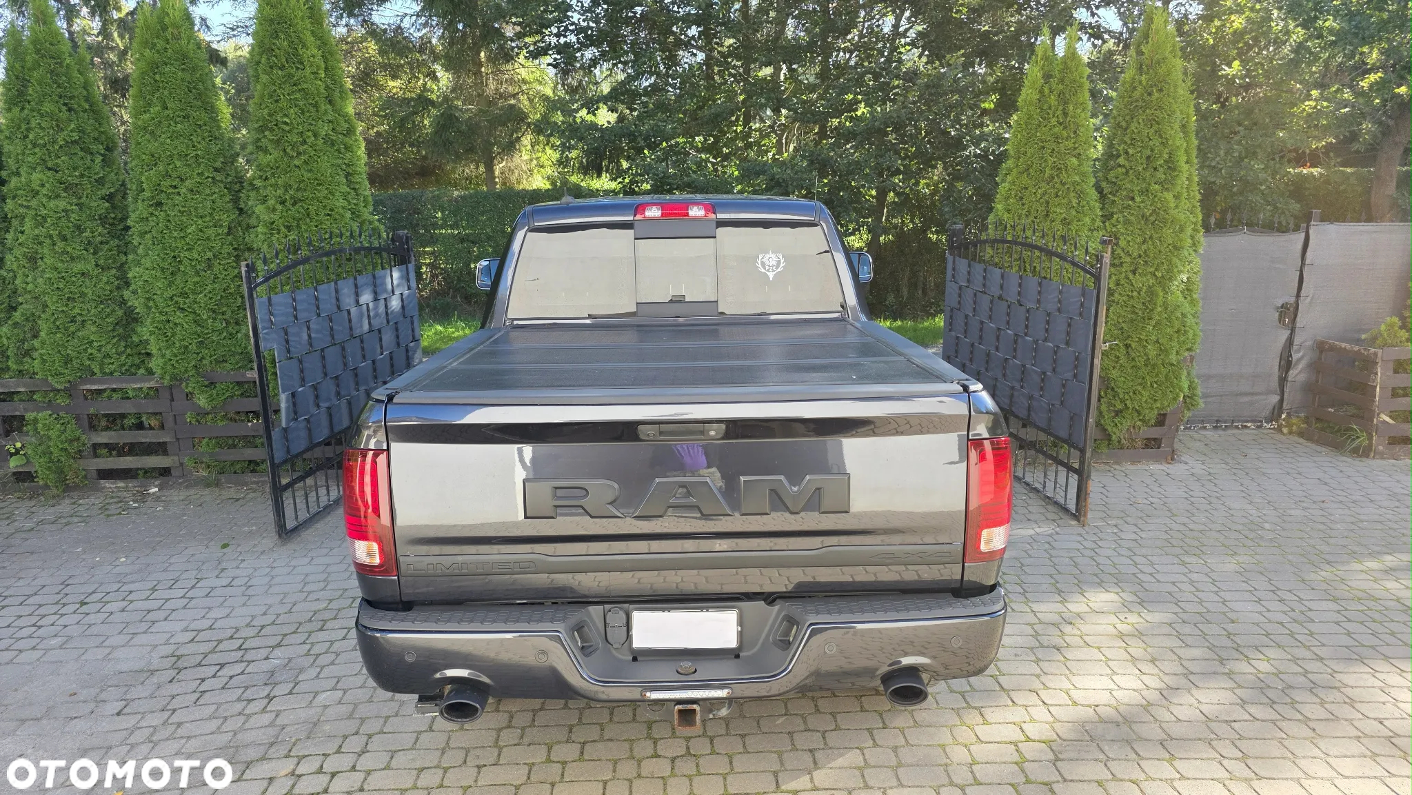 Dodge RAM 1500 5.7 4x4 - 6
