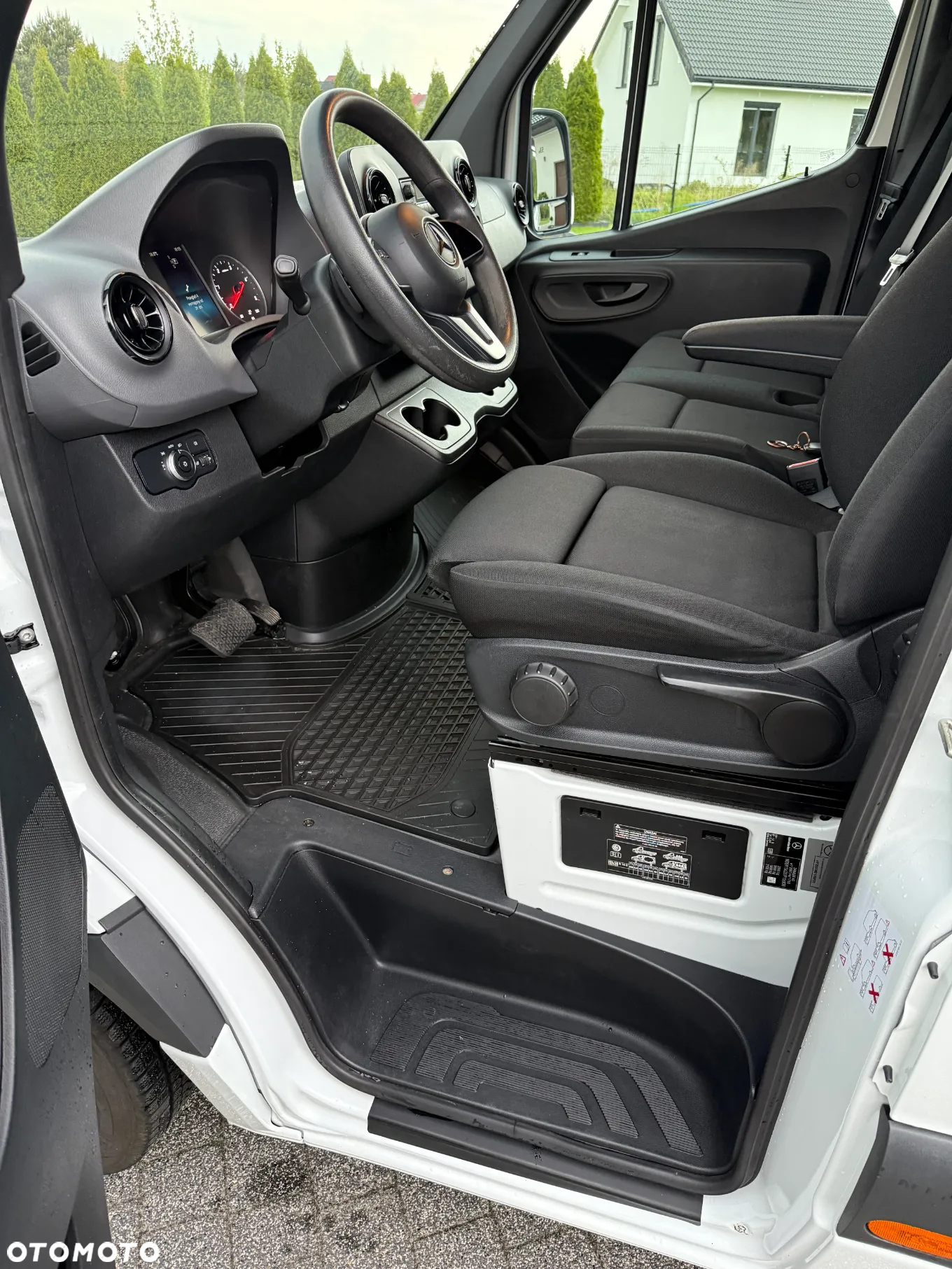 Mercedes-Benz L2H2 SALON PL. 84 tys. km! Stan idealny! - 12