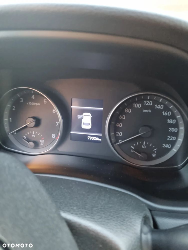 Hyundai i30 1.5 DPI Classic + - 12