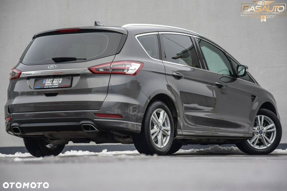 Ford S-Max - 12