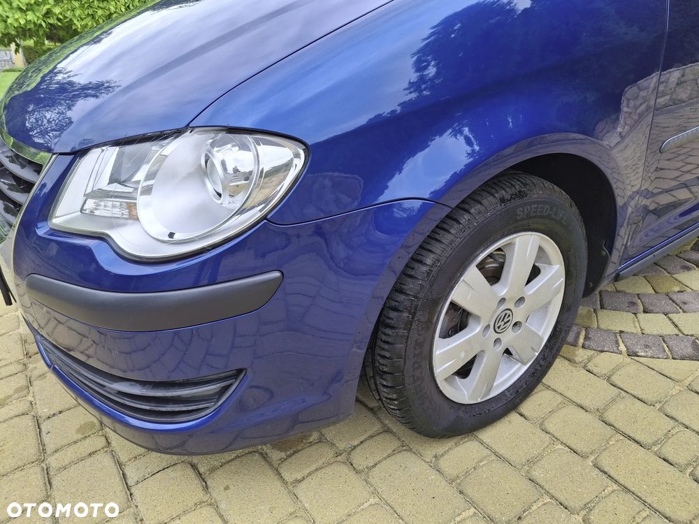 Volkswagen Touran 1.6 Basis - 9
