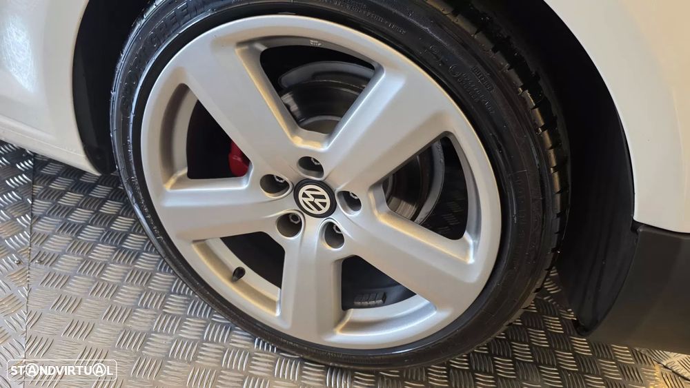 VW Caddy 1.6 tdi (c/extras gti) - 30