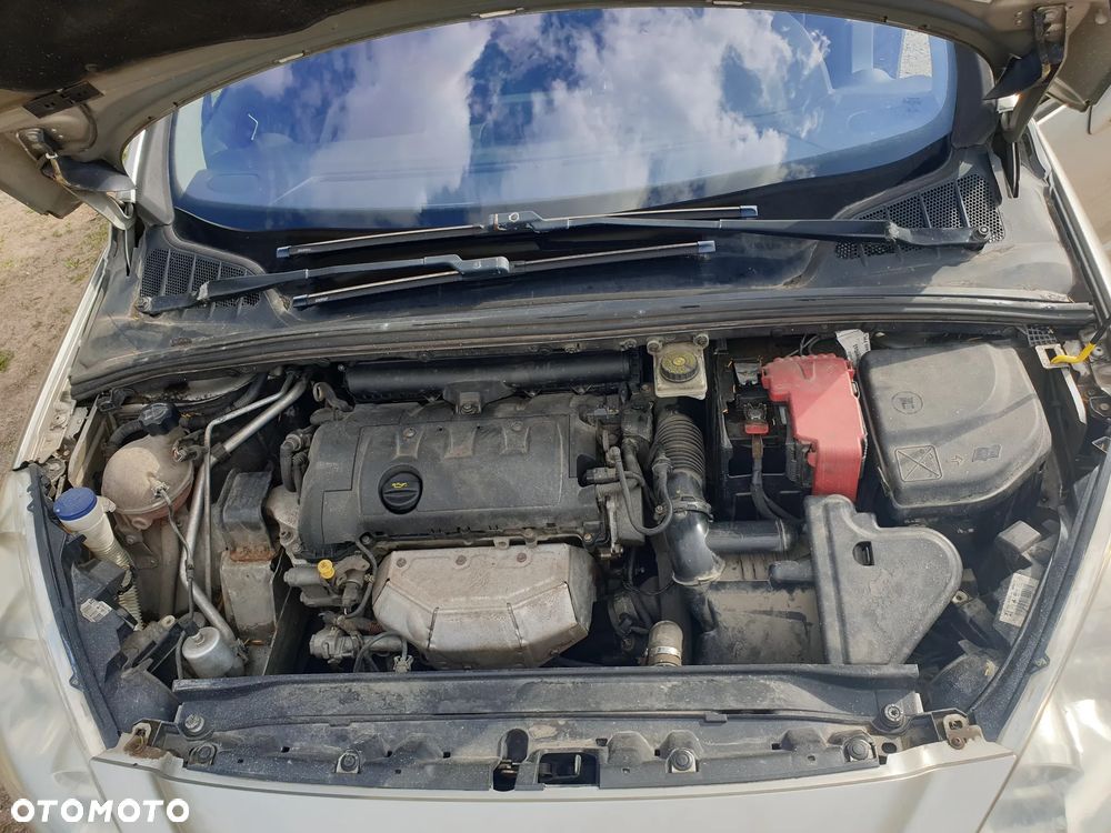 Peugeot 308 1.6 Premium - 10