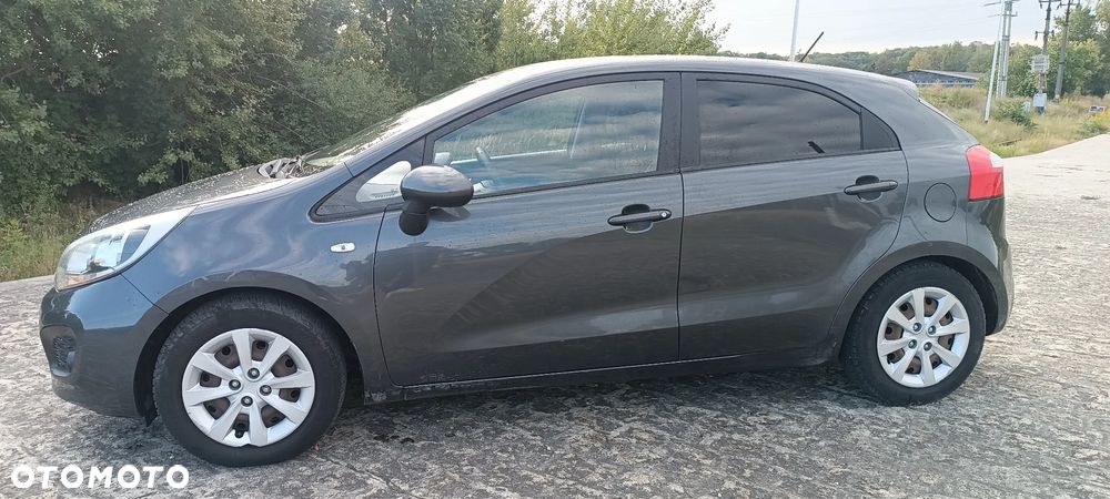 Kia Rio 1.2 Attract - 11