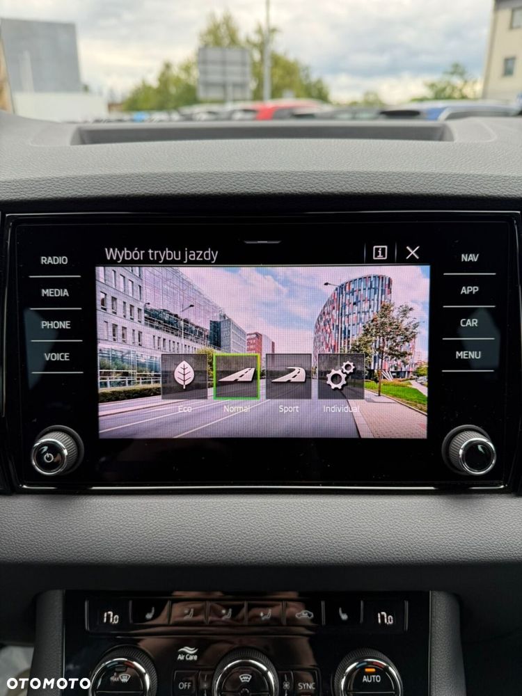 Skoda Karoq 1.5 TSI ACT Sportline DSG - 22