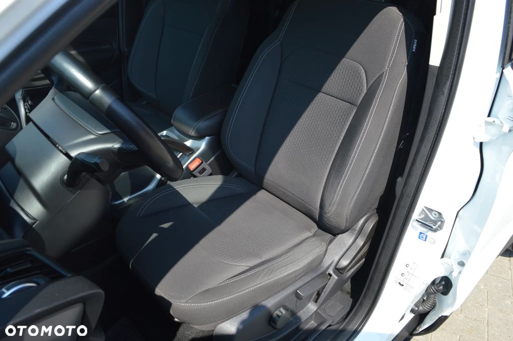 Ford Kuga 2.0 TDCi 4x4 Titanium - 19