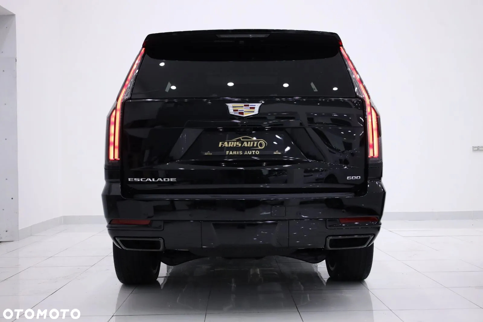 Cadillac Escalade - 6