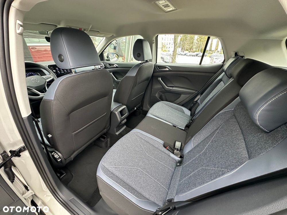 Volkswagen T-Cross 1.5 TSI ACT Style DSG - 25