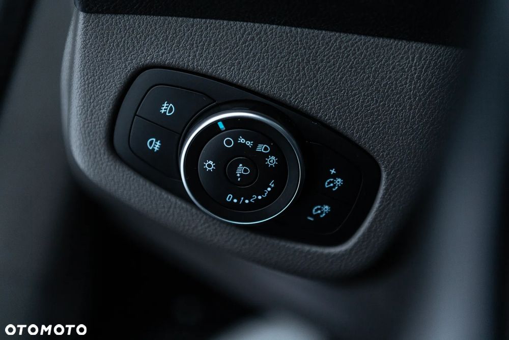 Ford Tourneo Connect - 40