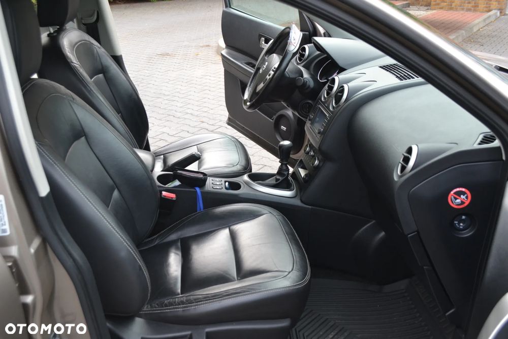 Nissan Qashqai 2.0 dCi Tekna EU5 - 26