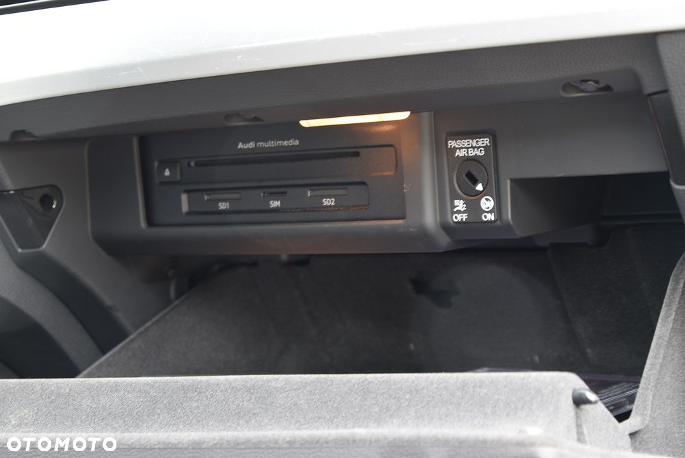 Audi A4 Avant 2.0 TDI DPF S line Sportpaket - 40
