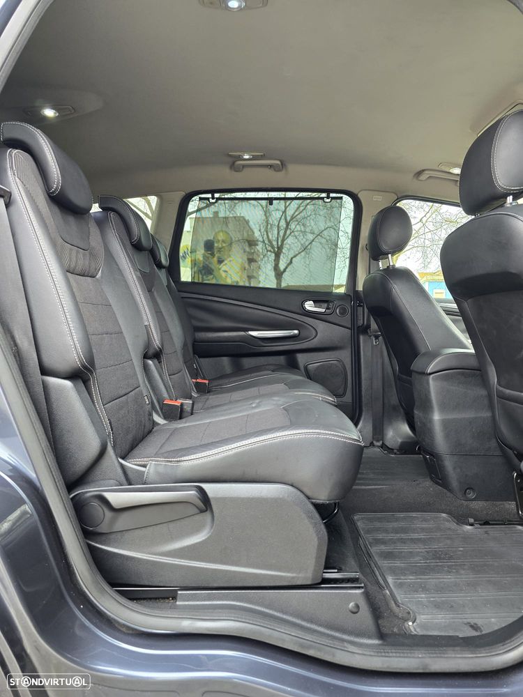Ford S-Max 2.0 TDCi Titanium 7L - 11
