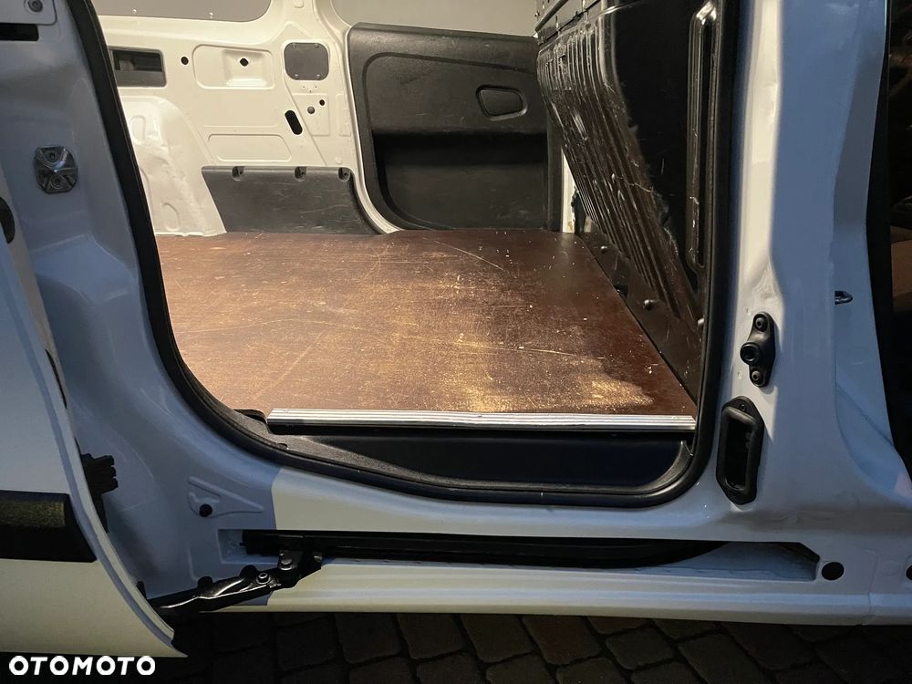 Fiat Doblo Przedłużony - 8