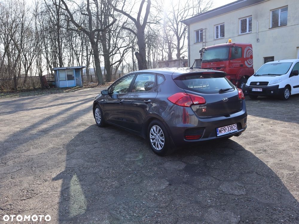 Kia Ceed 1.6 CRDi M - 9
