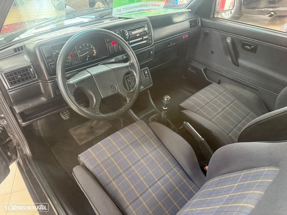 VW Golf 1.8 GTI 16V - 19