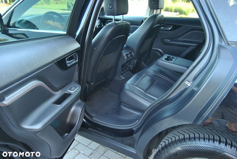 Jaguar F-Pace 20d Prestige - 15